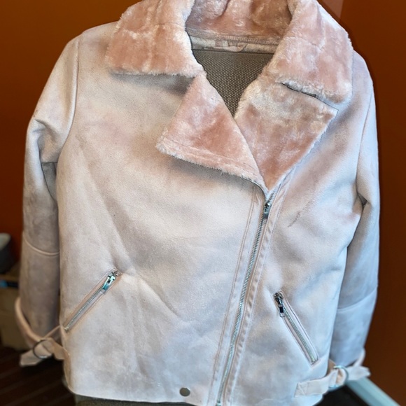 Stylish Fall Jacket - Picture 2 of 9